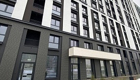 Остекление жилого дома в ЖК "Вершина"